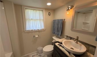 1017 N 10th St, Atchison, KS 66002