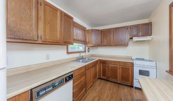 704 E CHANESE Ln, Absecon, NJ 08205