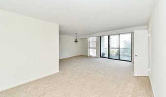 1016 S WAYNE St #408, Arlington, VA 22204