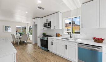 9753 Mercedes Ave, Arleta, CA 91331