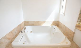 7025 CHESAPEAKE HARBOUR Dr 18B, Annapolis, MD 21403