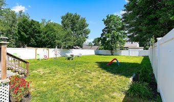 45 Compton St, Belford, NJ 07718