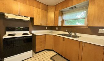 1111 Norwood Dr, Ashtabula, OH 44004