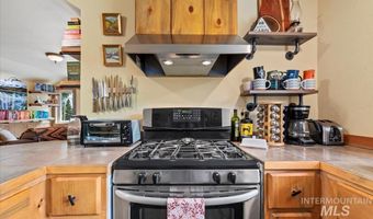 150 W Yuba Vista Dr, Atlanta, ID 83716