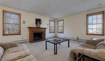 38 Kristen Ln, North Kingstown, RI 02852