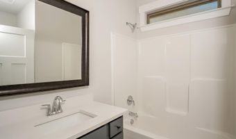 21816 Natures Cove Dr, Athens, AL 35613