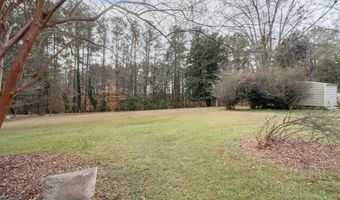 4120 S Lakeshore Dr, Acworth, GA 30101