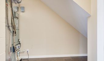 20484 Lake Rd, Abingdon, VA 24211