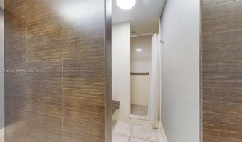 20100 W Country Club Dr 801, Aventura, FL 33180