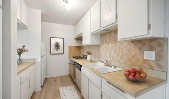 5700 Baltimore Dr 232, La Mesa, CA 91942