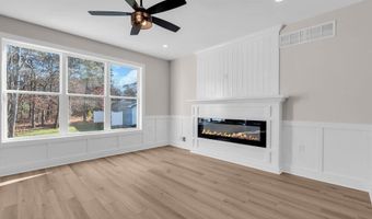 293 Trenton Ave N, Bayville, NJ 08721