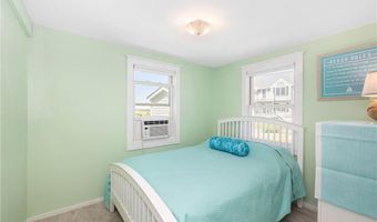 11 Woodruff St, Narragansett, RI 02882
