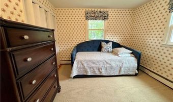 19 Terrace Dr, East Greenwich, RI 02818