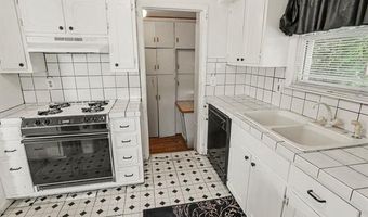6350 Robinson Ave, Allen Park, MI 48101