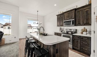 5097 Camden St, Chubbuck, ID 83202