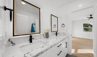 7118 Stanford Ave, La Mesa, CA 91942