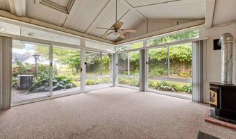 1108 E 3rd St, Anamosa, IA 52205