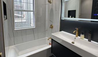 3318 E BALTIMORE St, Baltimore, MD 21224
