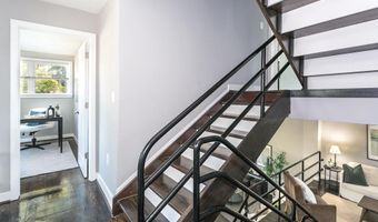 606 W CONWAY St, Baltimore, MD 21230