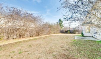 1610 Chase Meadows Cir, Hixson, TN 37343