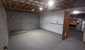 72 Tabor Cir, Albany, NH 03818
