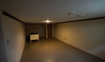 911 S Aldrich St, Aberdeen, SD 57401