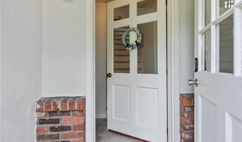 80 PECK Ave, Bristol, RI 02809
