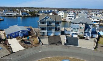 42 Carlyle Dr, Bayville, NJ 08721