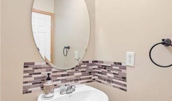 5048 Yuma Ln N, Plymouth, MN 55446