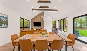 72 Keats Ln, Albrightsville, PA 18210