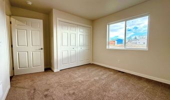 826 Heritage St, Belle Fourche, SD 57717