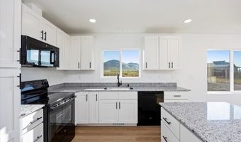 8 Punkin Center Rd, Bellevue, ID 83313