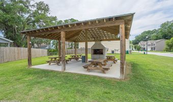 153 Glory Rd, Beaufort, SC 29906