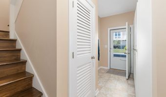 300 Ocean Blvd Ext B, Atlantic Beach, NC 28512