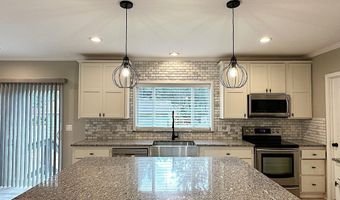 61170 Chuckanut Dr, Bend, OR 97702