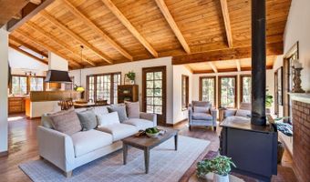 925 Old Farm Ln, Aptos, CA 95003