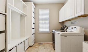 24769 STONE PILLAR Dr, Aldie, VA 20105