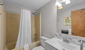 673 KILLMON Rd, Basye, VA 22810