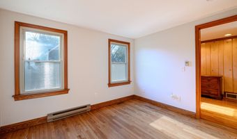 975 Wolf Hill Rd, Cheshire, CT 06410