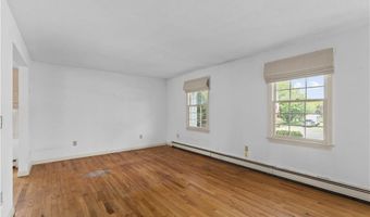 103 Gosset's Turn Dr, Middletown, RI 02842