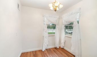1027 W Superior St, Alma, MI 48801