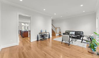 1815 POTOMAC GREENS Dr, Alexandria, VA 22314