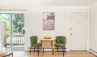 10 East St 207, Cranston, RI 02920
