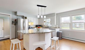 4 Arbania St, Auburn, ME 04210