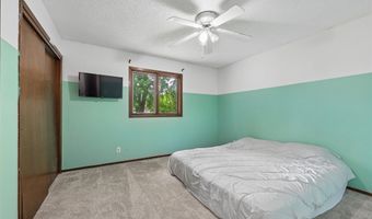 636 Garden Rd, Ames, IA 50010