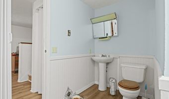 13166 Meadow St NE, Alliance, OH 44601