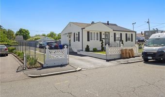 141 Woodward Ave, East Providence, RI 02914