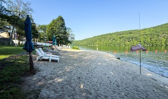 51 Vista Ave, Danbury, CT 06811