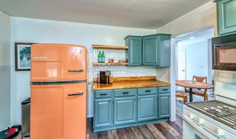 515 5th St, Benton, LA 71006
