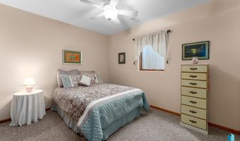 608 N Riverwood Cir, Brandon, SD 57005